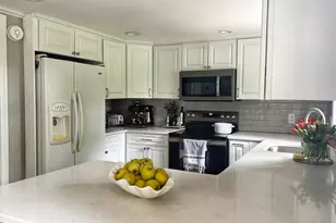 129 Elm St, Agawam, MA 01001 - Photo 15