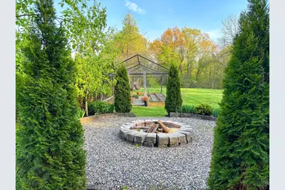 129 Elm St, Agawam, MA 01001 - Photo 11