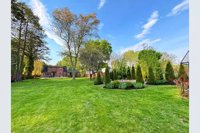 129 Elm St, Agawam, MA 01001 - Photo 7
