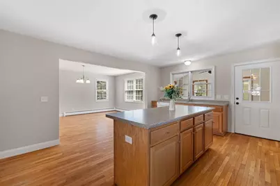 608 Church St, Northbridge, MA 01588 - Photo 5