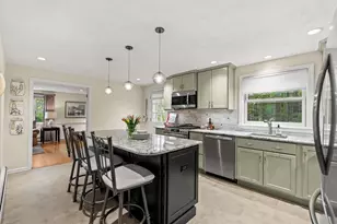 13 Laconia Cir, North Andover, MA 01845 - Photo 3