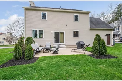 37 Beechwood Dr, Haverhill, MA 01832 - Photo 5