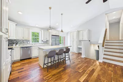 135 County St, Lakeville, MA 02347 - Photo 9