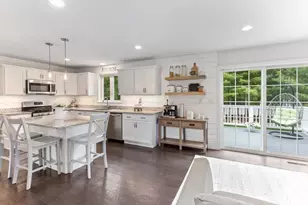 36 Waterford Cir, Dighton, MA 02715 - Photo 17