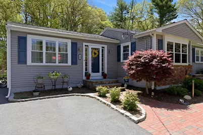 71 Valley St, Pembroke, MA 02359 - Photo 3