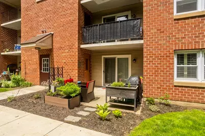 24 Maplecrest Cir #D, Holyoke, MA 01040 - Photo 3