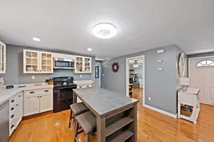 136 Elm St, Halifax, MA 02338 - Photo 9