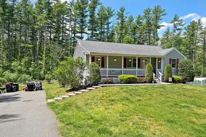 136 Elm St, Halifax, MA 02338 - Photo 3