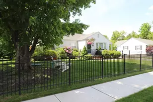 24 Circle Dr, West Springfield, MA 01089 - Photo 3