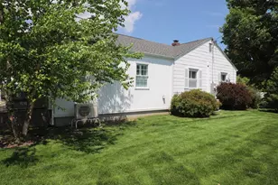 24 Circle Dr, West Springfield, MA 01089 - Photo 11
