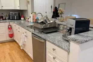 2 Inwood Dr, Woburn, MA 01801 - Photo 9