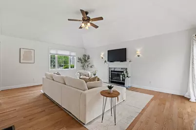 8 Cardinal Cir, Shrewsbury, MA 01545 - Photo 9