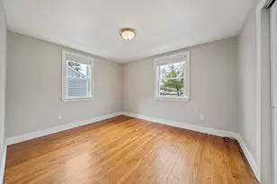560 Pond St, Weymouth, MA 02190 - Photo 11