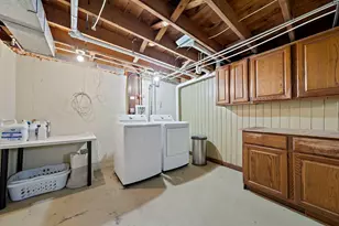 560 Pond St, Weymouth, MA 02190 - Photo 31