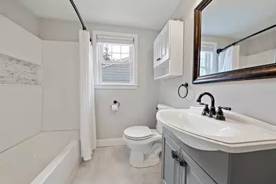 560 Pond St, Weymouth, MA 02190 - Photo 15