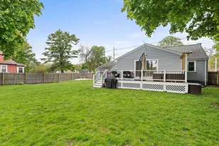 560 Pond St, Weymouth, MA 02190 - Photo 35