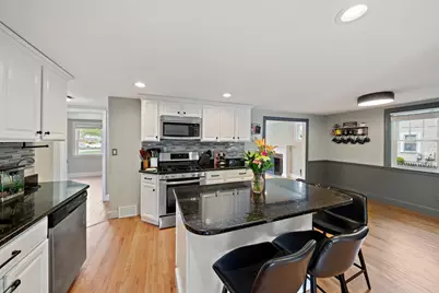 560 Pond St, Weymouth, MA 02190 - Photo 9