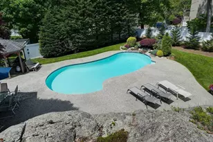 28 Edgemere St, Melrose, MA 02176 - Photo 19