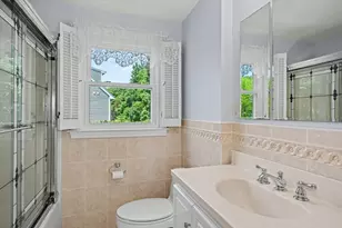 28 Edgemere St, Melrose, MA 02176 - Photo 15