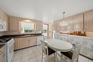 6 Sandy Ridge Cir, Sharon, MA 02067 - Photo 5