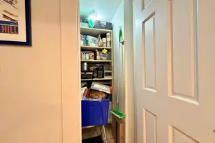 41 Pickney St, Boston, MA 02114 - Photo 19