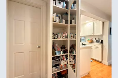 41 Pickney St #B, Boston, MA 02114 - Photo 15