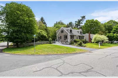 35 Spallus Rd, Stoughton, MA 02072 - Photo 3