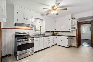25 Park St, Southborough, MA 01772 - Photo 15