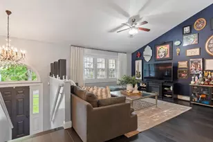 24 High St, North Brookfield, MA 01535 - Photo 3