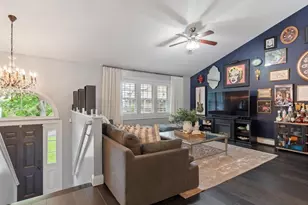 24 High St, North Brookfield, MA 01535 - Photo 3