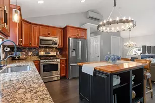 24 High St, North Brookfield, MA 01535 - Photo 9