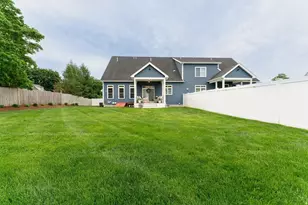 38 Cherry St, Hudson, MA 01749 - Photo 33