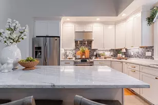 38 Cherry St, Hudson, MA 01749 - Photo 5