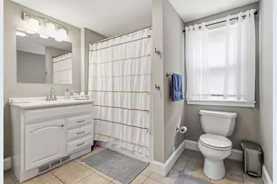 157 S Pleasant St, Haverhill, MA 01835 - Photo 15