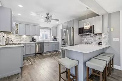 157 S Pleasant St, Haverhill, MA 01835 - Photo 3
