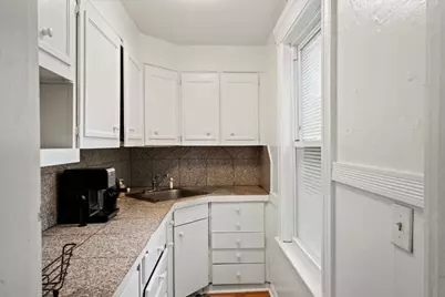 3 Wallace St, Worcester, MA 01605 - Photo 13