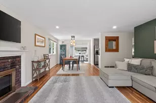 60 Riverview Cir, Wayland, MA 01778 - Photo 3