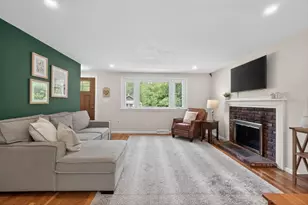 60 Riverview Cir, Wayland, MA 01778 - Photo 5