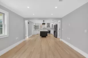 29 Hanson St, Somerville, MA 02143 - Photo 5