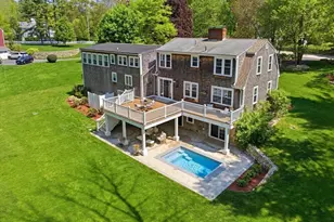 8 Bridge St, Norwell, MA 02061 - Photo 1