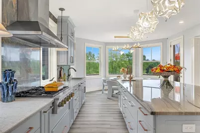 179 Oakland St, Wellesley, MA 02481 - Photo 13