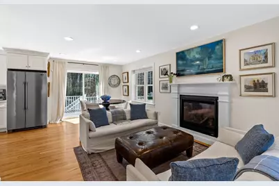 11 Lisa Ln, Pembroke, MA 02359 - Photo 3