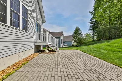 9 Black Forest Cir #9, Londonderry, NH 03053 - Photo 7