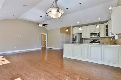 9 Black Forest Cir #9, Londonderry, NH 03053 - Photo 17