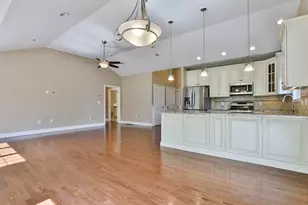 9 Black Forest Cir, Londonderry, NH 03053 - Photo 17