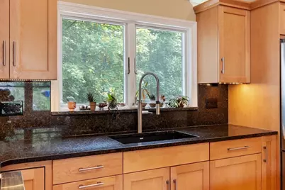2 Doris Rd, Bedford, MA 01730 - Photo 13