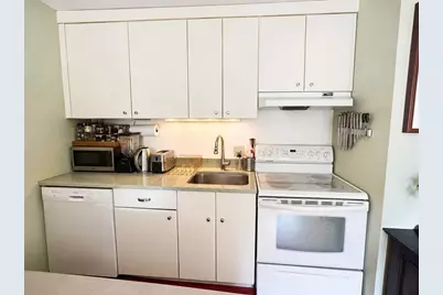 1243 Beacon #6E, Brookline, MA 02445 - Photo 5