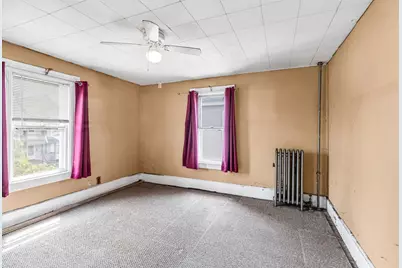 38 Phoenix Street, Springfield, MA 01104 - Photo 9