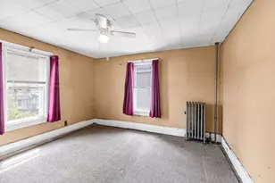 38 Phoenix St, Springfield, MA 01104 - Photo 9