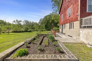 2 Woodcliffe Ave, Worcester, MA 01604 - Photo 33